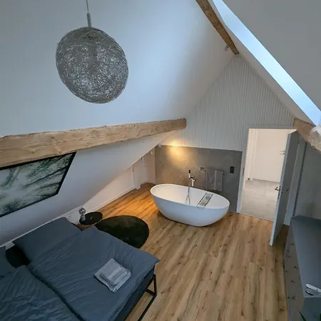 Apartment H1 Ferienwohnung *
