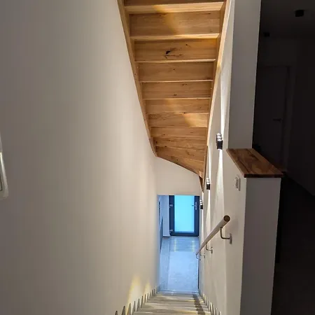 H1 Ferienwohnung Apartamento *