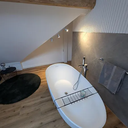 H1 Ferienwohnung *