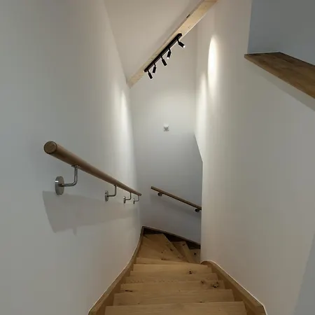 Apartment H1 Ferienwohnung *